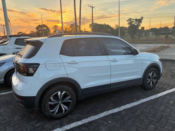 VOLKSWAGEN T-CROSS 1.0 200 TSI TOTAL FLEX SENSE AUTOMÁTICO VOLKSWAGEN T-CROSS 1.0 200 TSI TOTAL FLEX SENSE AUTOMÁTICO